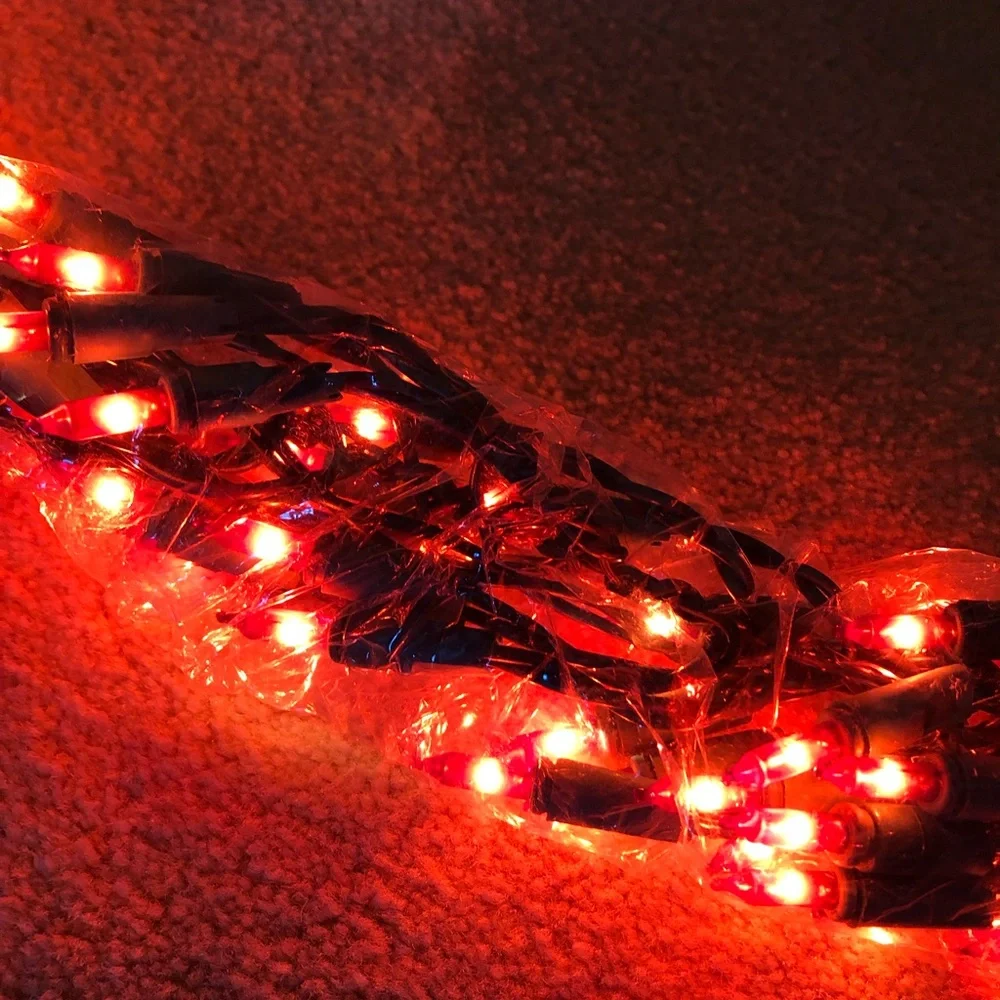 Red indoor,outdoor string vertical swag lights 25 inches long lot of 3